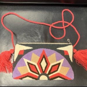 Wayuu bag !! Perfect size for going out 8x12”
